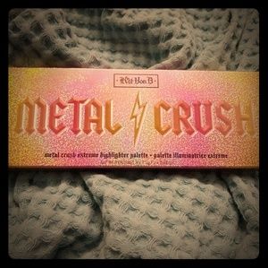 KVD Metal Crush highlighter Palette